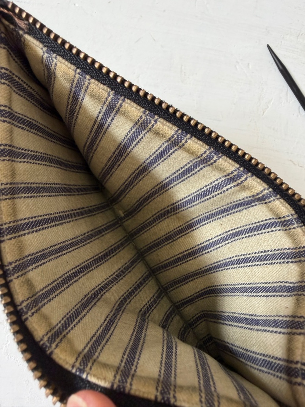 Vintage COACH Skinny British Tan Envelope Case Zip Utility Pouch - Picture 5 of 9
